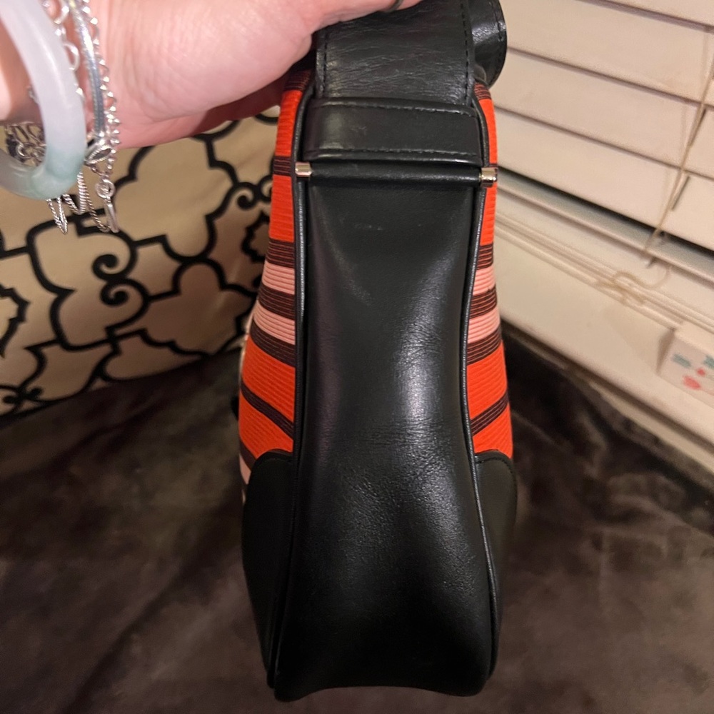 Rare Burberry Blue Signature Hobo striped vibrant colors w/black leather trim - Picture 12 of 15